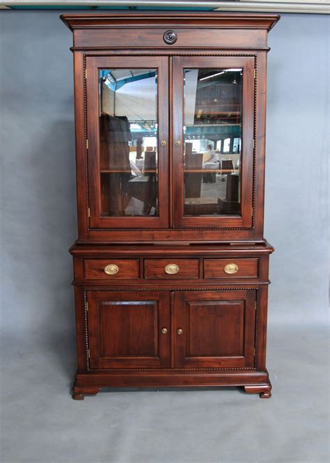 Door material ：18mm thickness particle board (3/4'' thickness). Mahogany Wood Display Cabinet With Cupboard & Drawers ...
