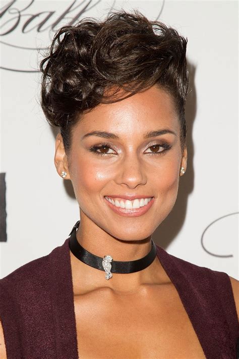 Alicia Keys Most Head Turning Hairstyles Of All Time Huffpost Life