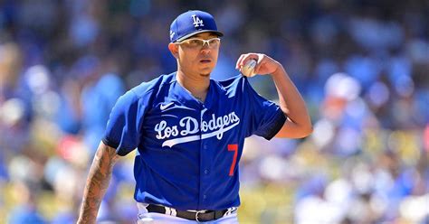 ¿adiós Los Angeles Dodgers Remueven Locker De Julio Urías Tras Arresto