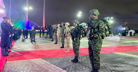 Ejército De Colombia Estrenará Uniforme Inspirado En El Camaleón