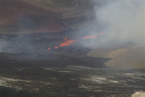 In Iceland A Volcanic Eruption Near Reykjavik Time News