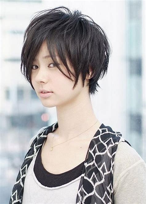 Short hair is increasingly popular because in addition to providing a lot of style and sophistication, it is easy to handle and low maintenance. 2020 Popular Asian Haircuts For Short Hair