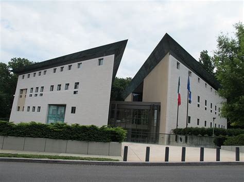 Italian Embassy Ages Ago I Finally Stumbled Past It Holy Cow Its