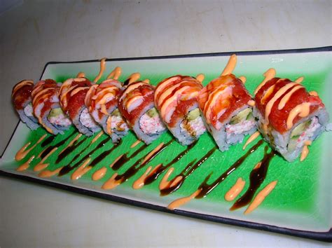 Here you can find and order food online from restaurants. This looks amazing right now... | Sushi, Food, My favorite ...