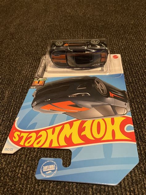 Hot Wheels 2024 Super Treasure Hunt HW Dream Garage 18 Camaro SS Neel