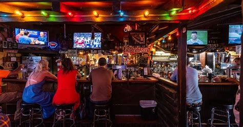 17 Great Dive Bars For Cheap Drinks And Good Times In Los Angeles