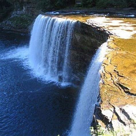 Upper Peninsula Michigan Waterfalls Tahquamenon Falls Canada Travel