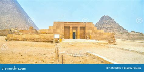 La Tumba Antigua Del Mastaba En El Complejo De Giza Egipto Imagen De