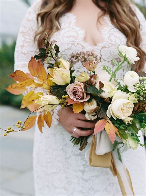 47 Beautiful Bouquets For A Fall Wedding Fall Garden Wedding Wedding