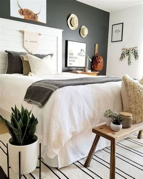30 Lovely Small Bedroom Design Ideas Perfect For Couples