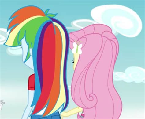 Pin By Thomas Ash On Rainbow Dash X Fluttershy Equestria Girls In 2022