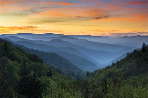 Best Ways To Experience Gorgeous Smoky Mountain Views
