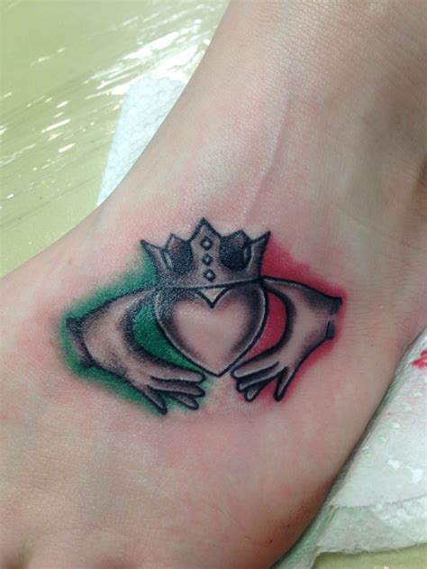 Italian flag claddagh | Claddagh tattoo, Italian tattoos ...