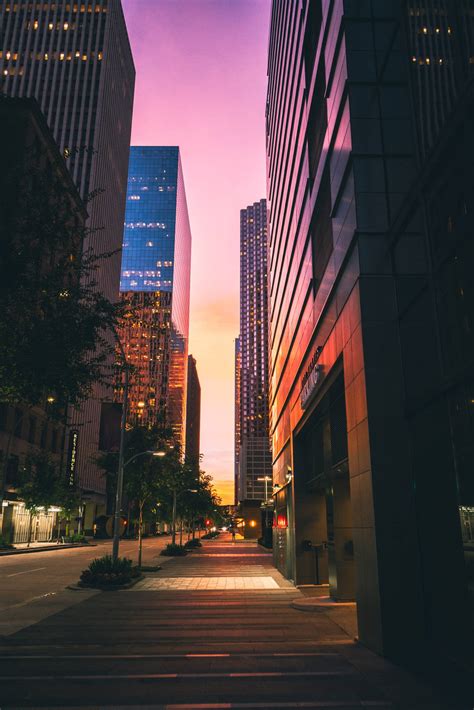 Download Downtown Sunset Scenery For Iphone Screens Wallpaper