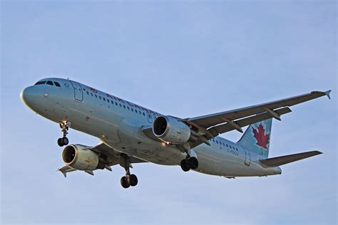 C Fdqv Air Canada Airbus A320 200 In Service Since 1990