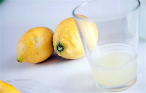 Le jus de citron tiède à jeun le matin est ce vraiment bon pour la santé