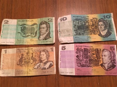 Found Some Old Australian Currency Paper 1 And 2 Dollar Notes Australia