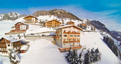 Arabba Ski Holidays And Deals 20232024 Arabba Skiing Inghams