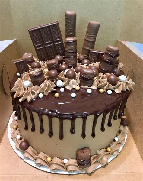 Chocolate Candy Cake Candy Bar Cake Candy Bar Cake Recipes Candy Birthday Cakes