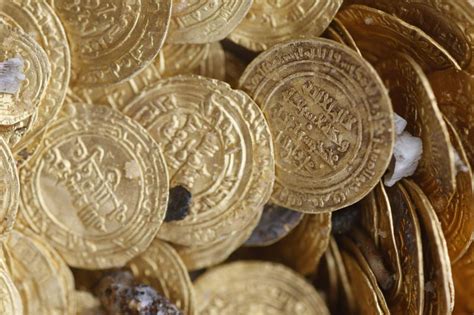 Divers Discover Huge Hoard Of Gold Coins News Region Emirates247
