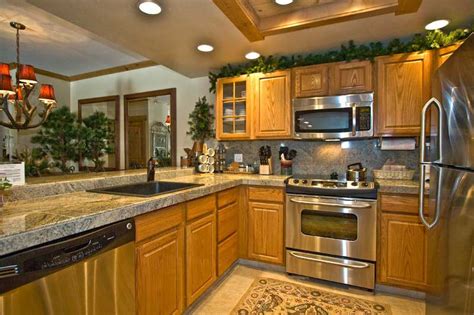 Oak cabinets are quite traditional in style. kitchen oak cabinets for kitchen renovation | Kitchen ...