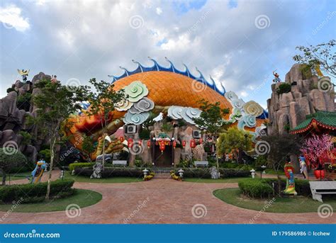 A Grand Scenic Traditional Colourful Chinese Dragon Temple In Yong Peng
