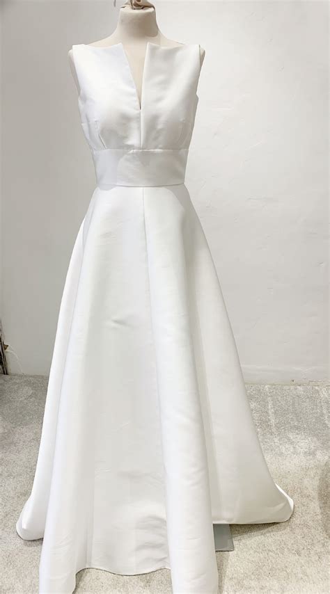 Andrea Hawkes Bella Sample Wedding Dress Save 63 Stillwhite