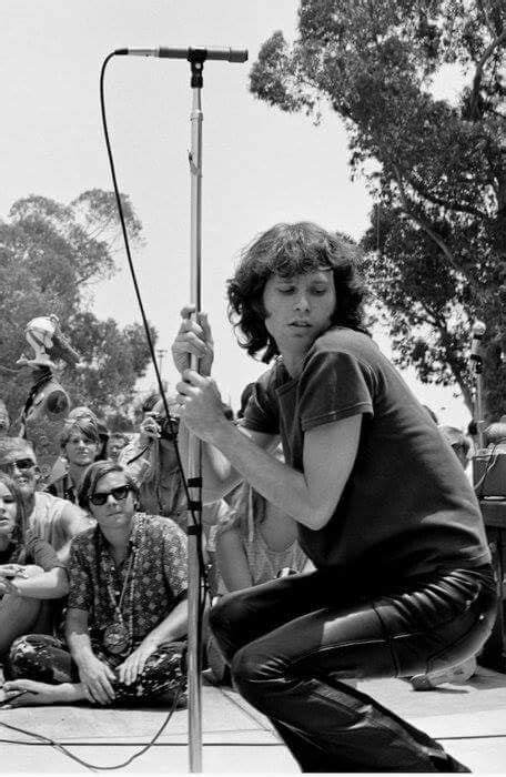 Jim Morrison Of The Doors In Concert Jim Morrison Pinterest The