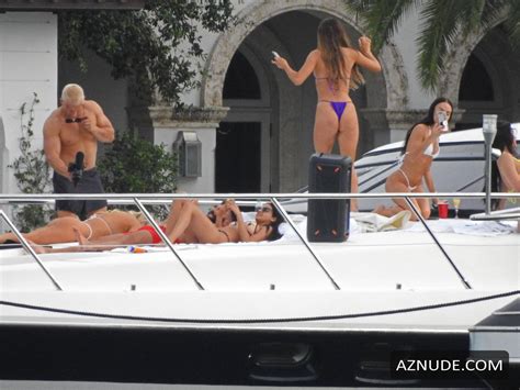 Leidy Amelia And Kinsey Wolanski Sexy In 2 Massive Yachts In Miami For