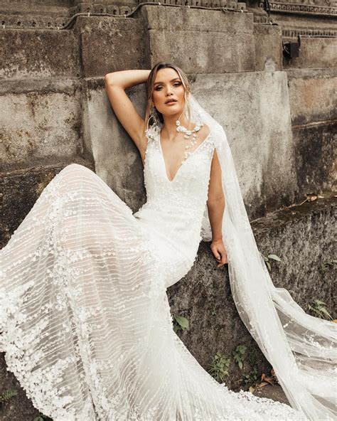 You will find over 300 unique bridal gowns in stock, giving you unparalleled selection in your search for the dream wedding dress. Top 10 Bridal Shops in Las Vegas, Nevada - Princessly ...