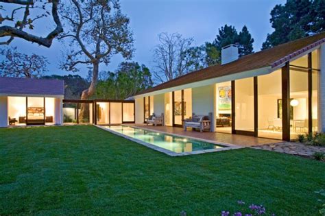 Outstanding Mid Century Modern Swimming Pool Designs That Will Leave
