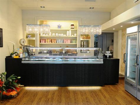 Ice Cream Parlour Interior Design Design For Ice Cream Shop With