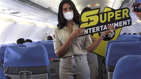 Begini Kegiatan Pramugari Cantik Super Air Jet Dalam Pesawat Terbang Youtube