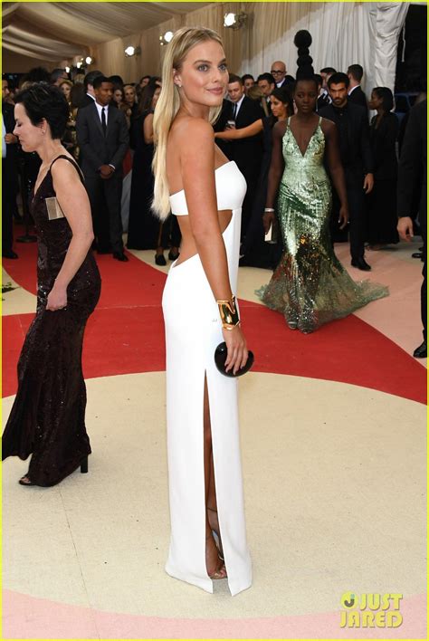 Margot Robbie Stuns In White Cut Out Dress At Met Gala 2016 Photo