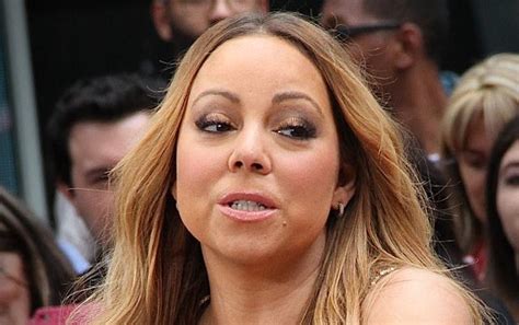 Oh Mimi Mariah Carey Has A Nip Slip In Sexy Black Dress