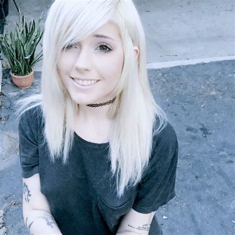 leda muir hair goals in 2019 chicas emo cabello emo