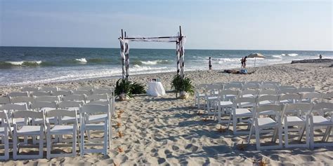 A few of these companies and the packages they offer are Holiday Inn Oceanfront Weddings | Get Prices for Wedding ...