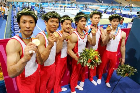 May 15, 2021 · 体操のnhk杯は、東京オリンピックの代表選考を兼ねて15日から長野市で始まりました。 大会は先月の全日本選手権の得点を持ち越して行われまし. 「奇跡のチーム」はなぜ生まれたか 金メダルの記憶 アテネ体操 ...