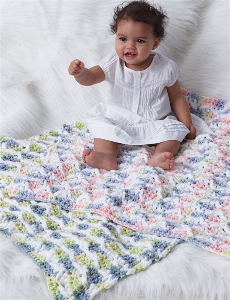 Baby Blanket In Bernat Softee Chunky Knitting Patterns Loveknitting