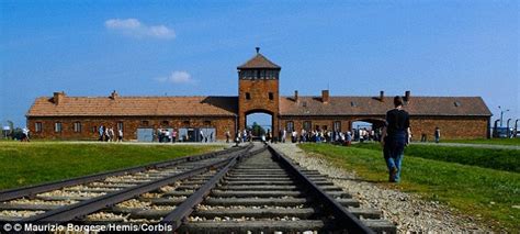 This is auschwitz in minecraft. Could 3D models of Auschwitz prove Nazi guards KNEW about ...