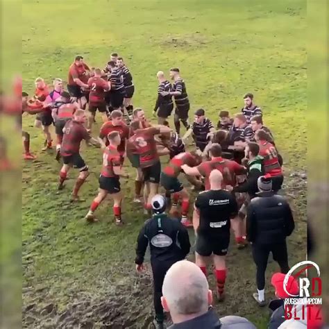 Huge Brawl In Welsh Club Rugby Things Got A Bit Heated In Wales At The Weekend 🥊💥🤷‍♂️ 4 Red