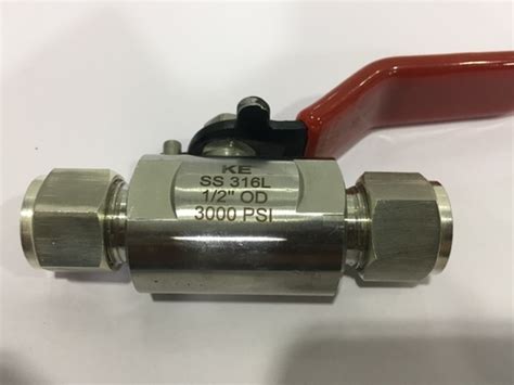 Stainless Steel Double Ferrule Ends Two Way Ball Valves At Rs 416 In Mumbai