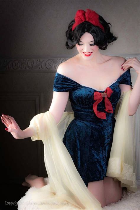 Snow White Disney Princess Pinup Girl Photos Popsugar Love And Sex