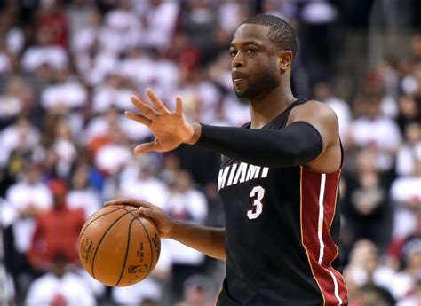 Report Dwyane Wades Camp Has Reached Out To Spurs Mavericks Larry