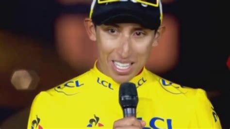 Egan bernal, ciclista colombiano, fue el primer lationamericano en ganar el tour de francia en 2019. EGAN BERNAL CELEBRANDO - YouTube