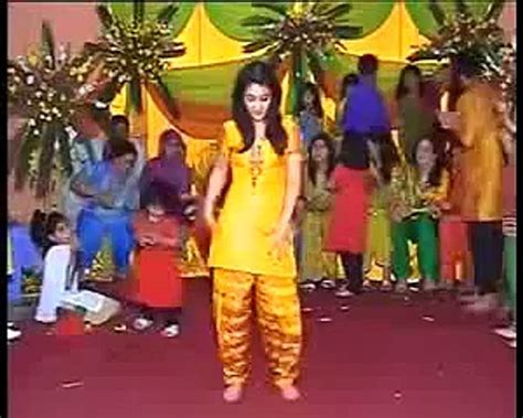 Pakistani Girl Mehndi Dance Video Free Donwnload Video Dailymotion