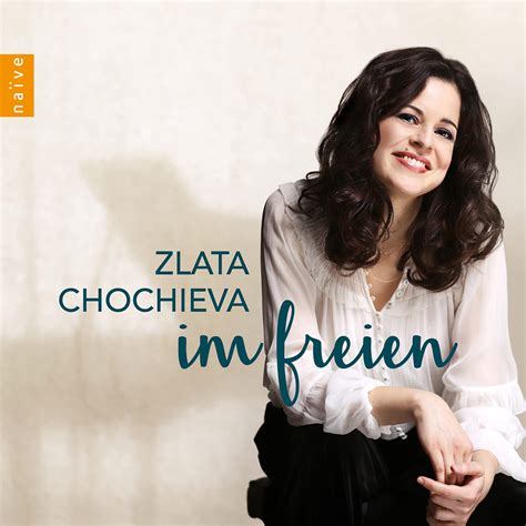 Im Freien Zlata Chochieva La Boîte à Musique