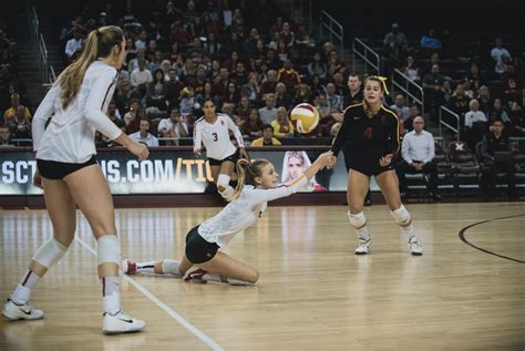 Womens Volleyball Battles To Wins Against Arizona Asu Daily Trojan