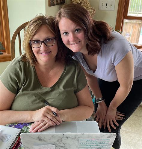 Mother Daughter Duo Find Silver Linings In Pandemic Teaching