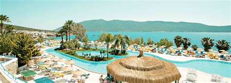 Es bietet unterkünfte mit einem restaurant, kostenfreie privatparkplätze, einen außenpool und ein fitnesscenter. Bodrum Holiday Resort & Spa - Barnvänligt hotell i Bodrum stad